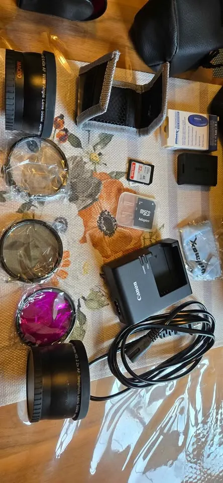 Canon DSLR Camera Kit Rental – Lens, Battery, Bag Included Included Included Included Canon DSLR